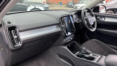 Volvo Xc40 2.0 T4 Momentum 5dr AWD Geartronic Petrol Estate
